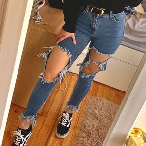 High-waisted Ripped Jeans